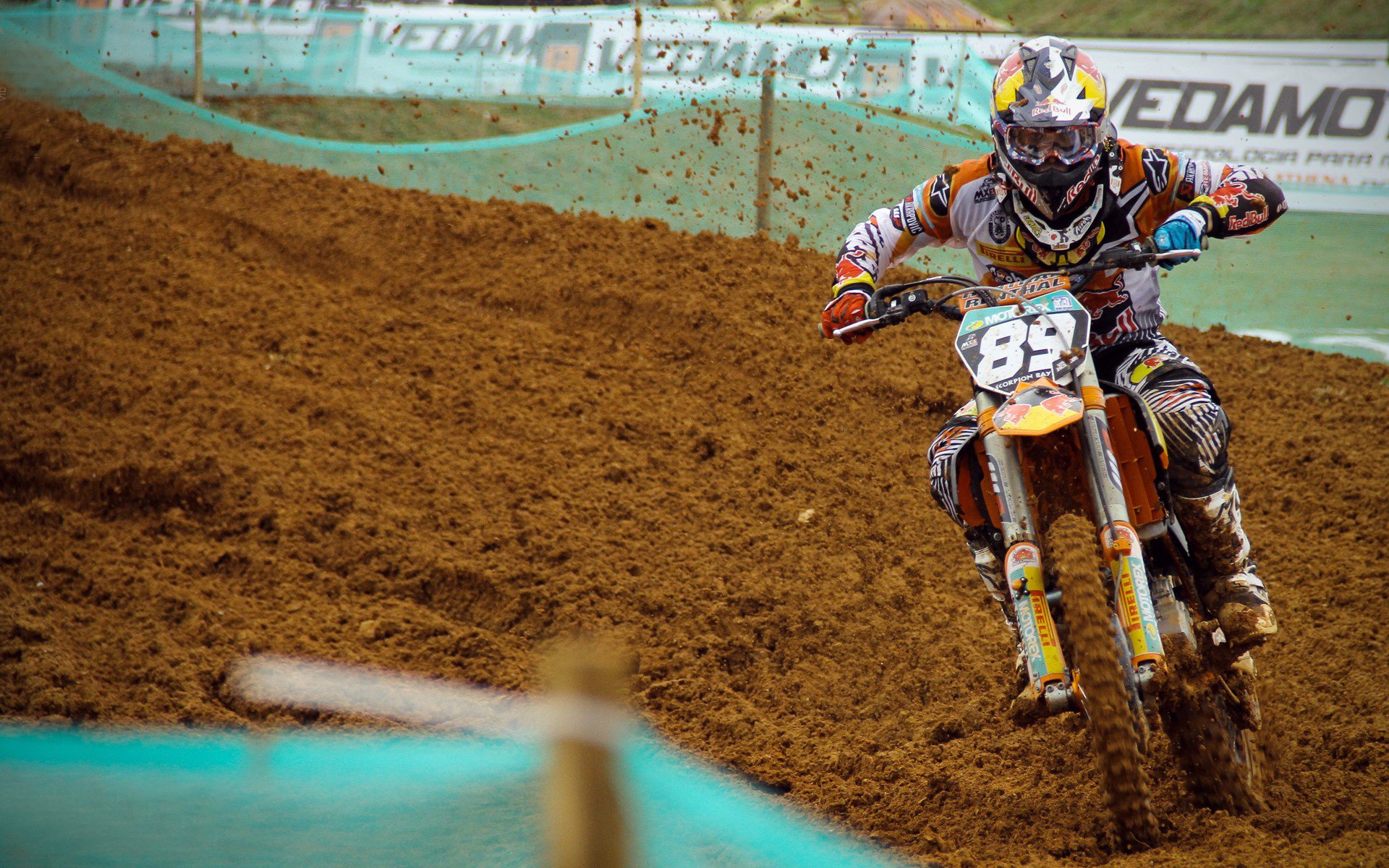 鹈鹕压哨绝杀猛龙，字母哥统治全场无可争议